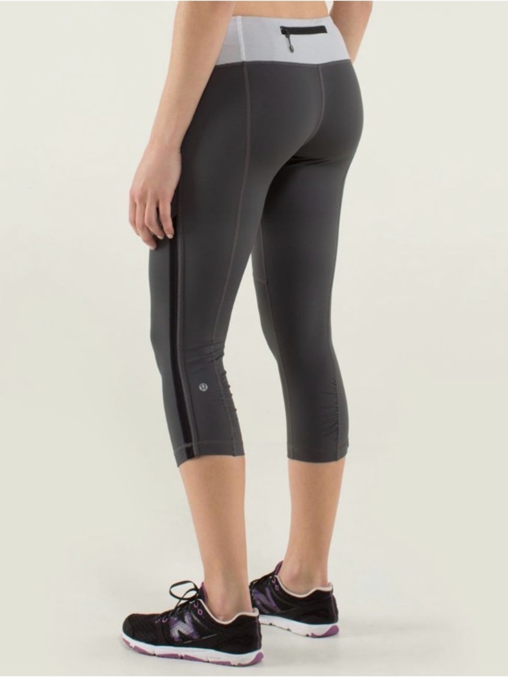 Lululemon Race with Grace Crop 19” Legging ~ 10 ~ Ambient Grey